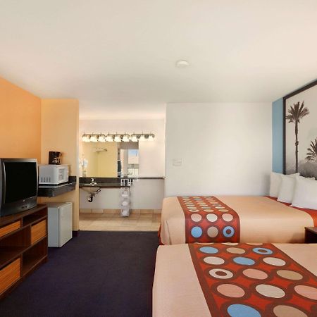 Hotel Super 8 By Wyndham Indio Exterior foto