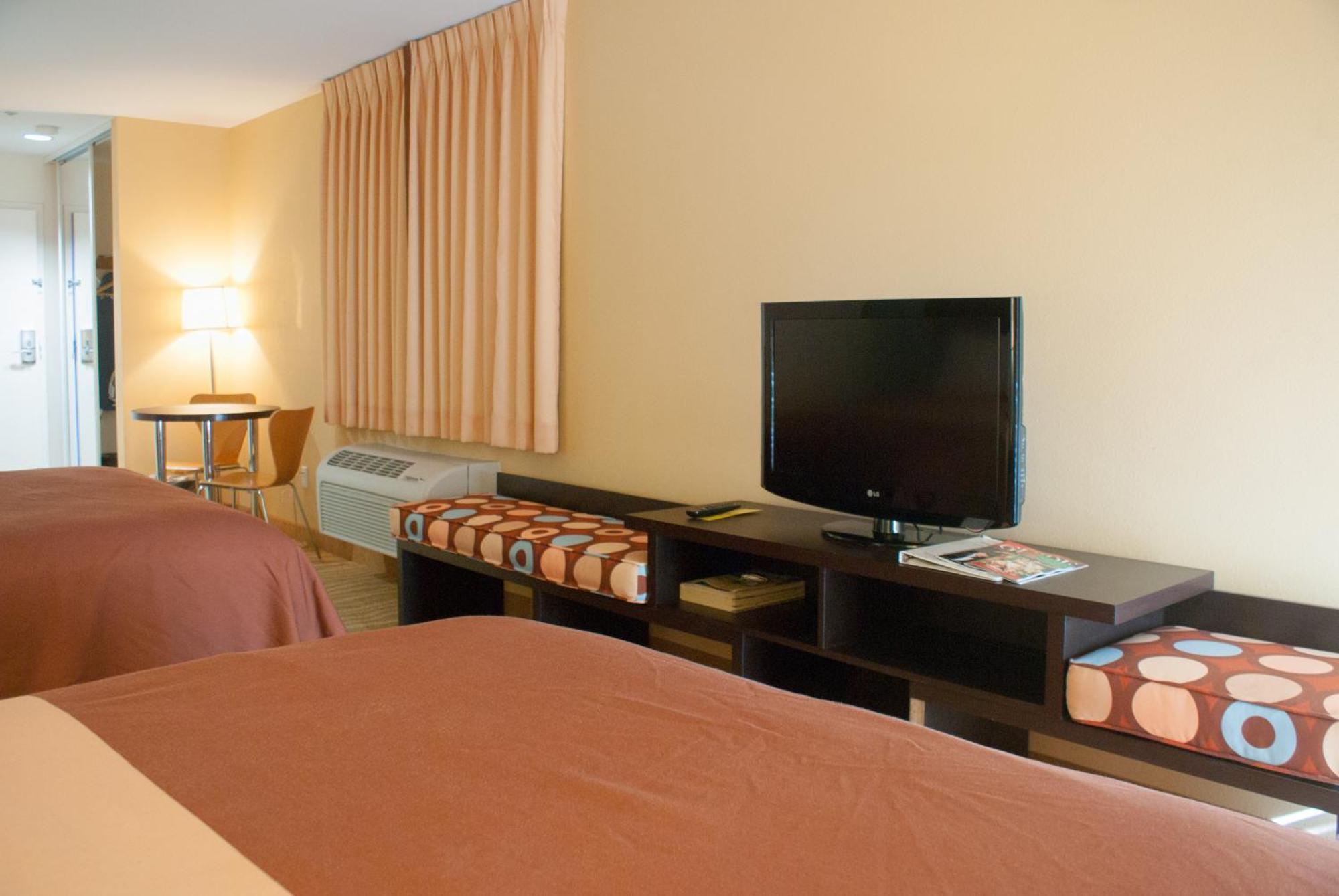 Hotel Super 8 By Wyndham Indio Exterior foto