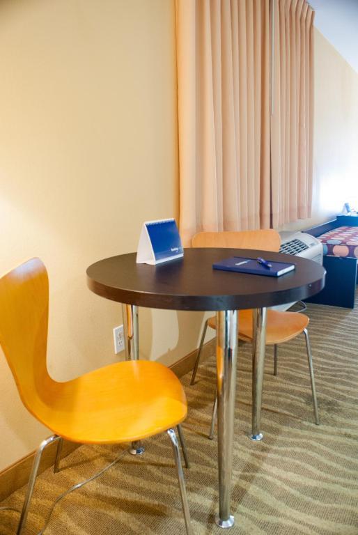 Hotel Super 8 By Wyndham Indio Zimmer foto
