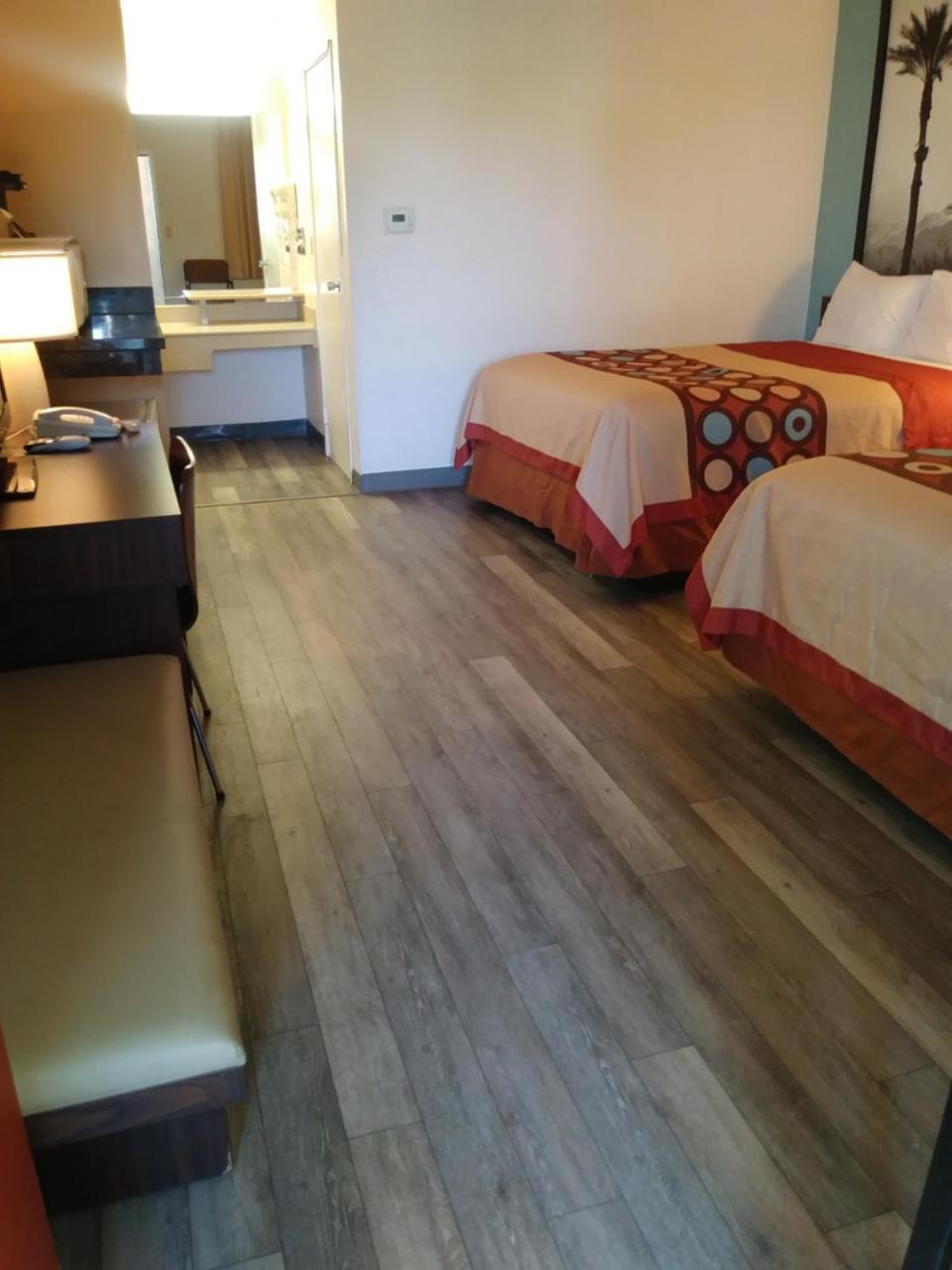 Hotel Super 8 By Wyndham Indio Exterior foto